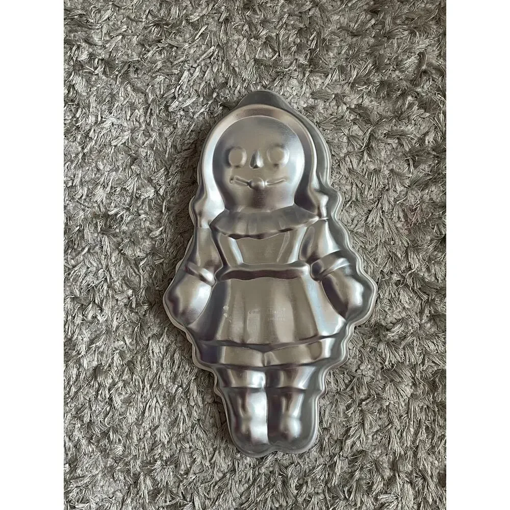 Vintage 1971 Wilton Gingerbread Girl Man Cake Pan Raggedy Ann Doll